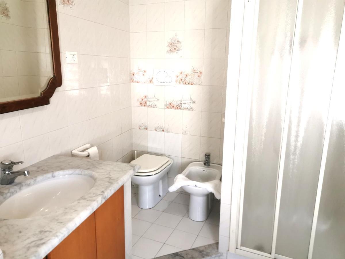 Residence La Lanterna Genoa Ngoại thất bức ảnh